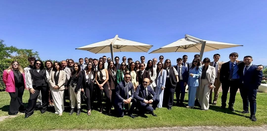 Tutta la squadra delle sei agenzie